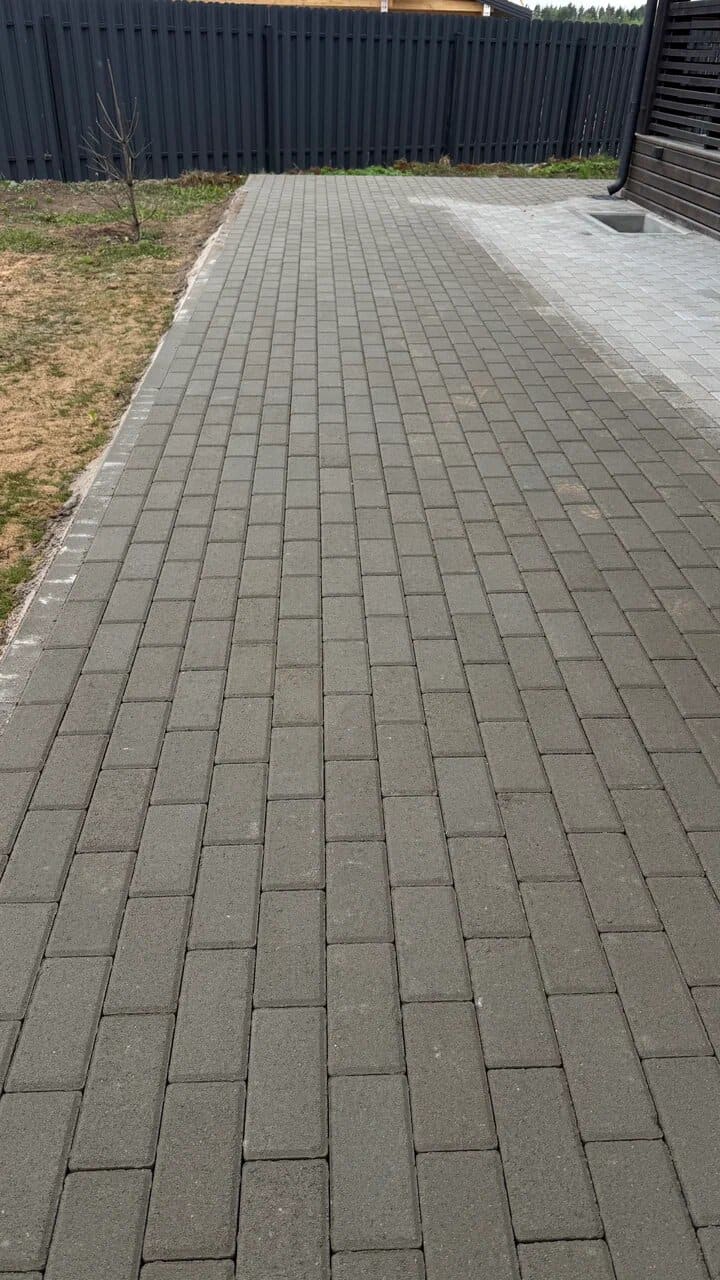 Брусчатка и отмостка дома — объект ЮСТРОЙ в Зеленогорске